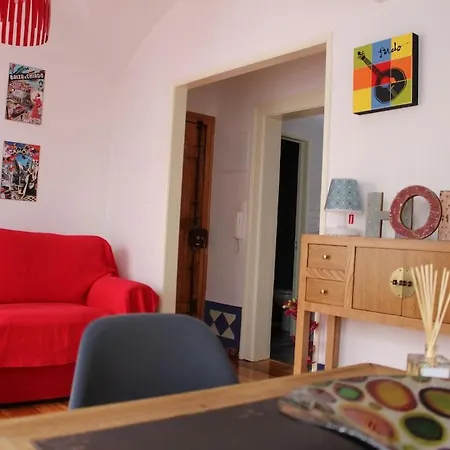 Cosy&shiny Lovely In Santos * リスボン