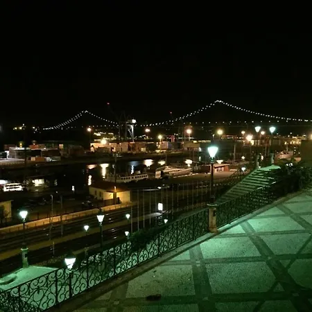 Cosy&shiny Lovely In Santos ליסבון